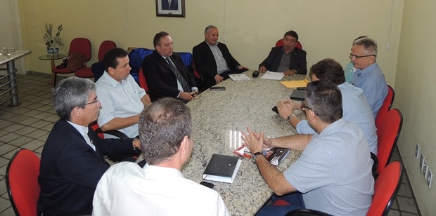 O Conselho Regional de Corretores de Imóveis do Piauí (CRECI-PI) reuniu-se com representantes do município para tratar sobre a cobrança do Imposto de Transmissão de Bens Imóveis (ITBI)