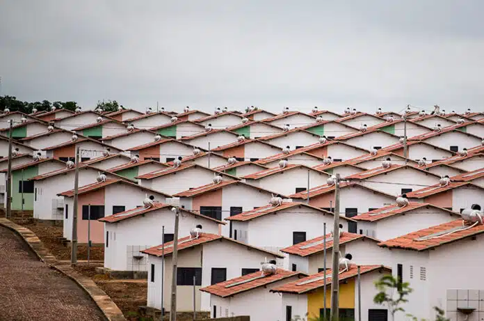 Mercado imobiliário - construtoras devem focar no Minha Casa, Minha Vida em 2025