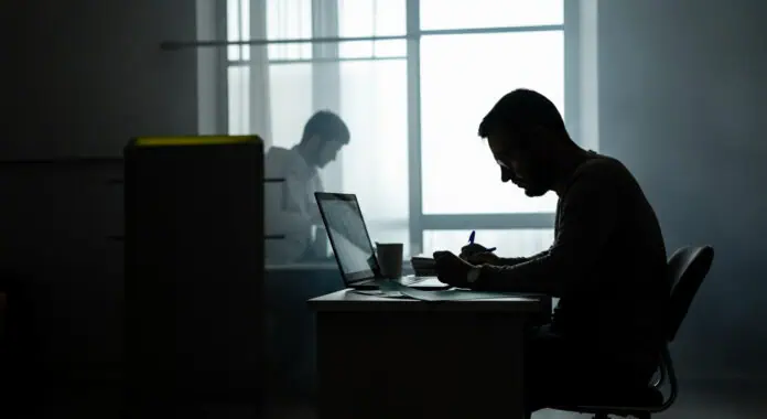 DIMOB 2025: Como ficam os impostos do corretor de imóveis que recebe o aluguel e repassa ao cliente